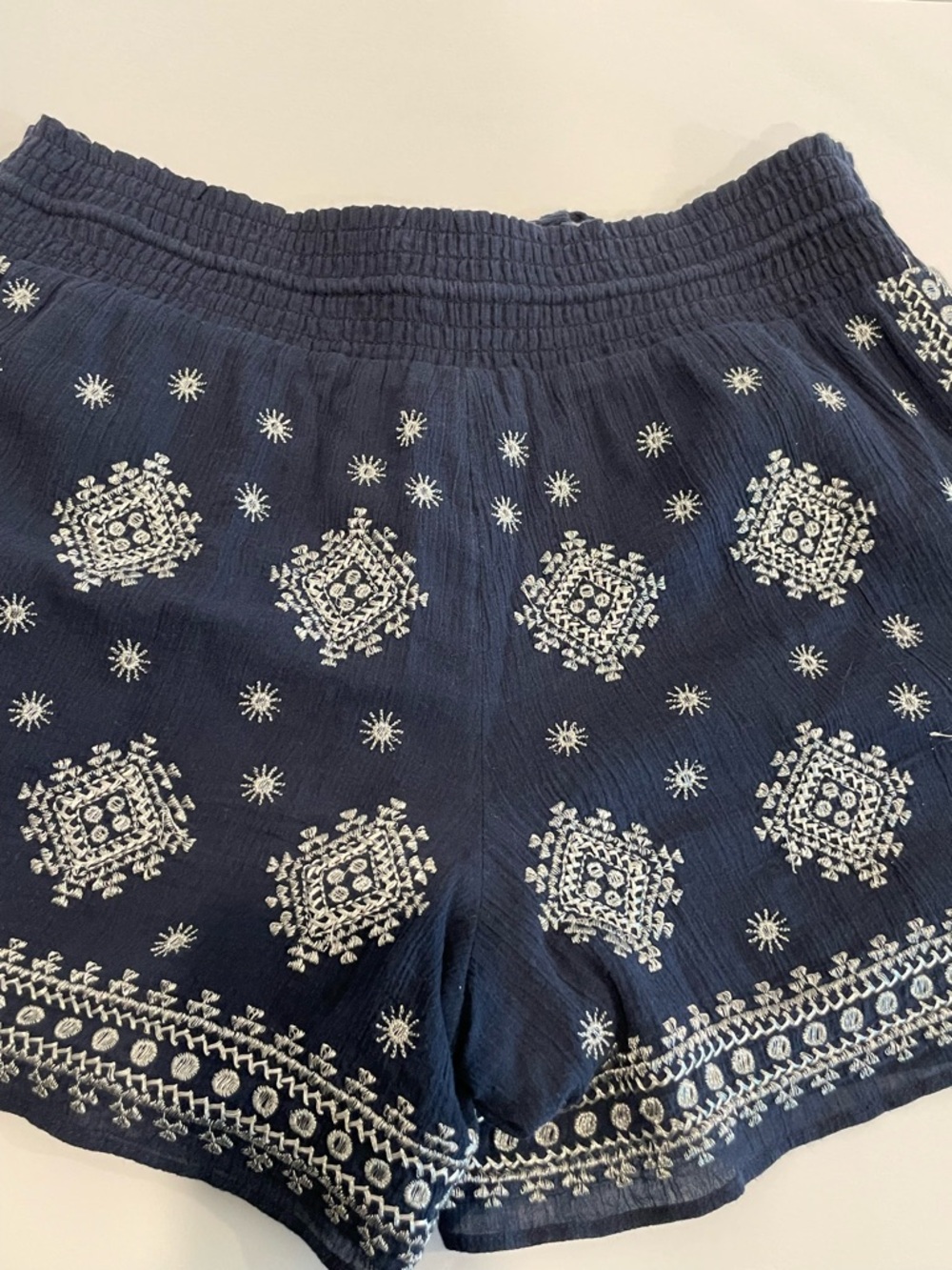 J. Crew Navy Blue Gauze Lined Shorts Embroidered Silver On Blue Size XXS. - Picture 5 of 10